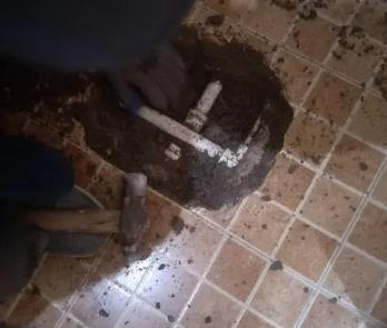 南康卫生间漏水维修公司为您分享下卫生间渗水如何处理及注意事项